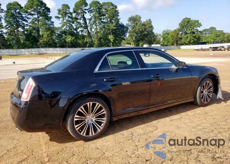 2013 Chrysler 300 S z USA, uszkodzony, nr VIN 2C3CCABG5DH659492